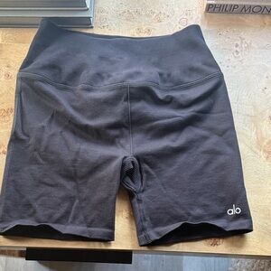 ALO Yoga Women's Black Ribbed Bike Shorts